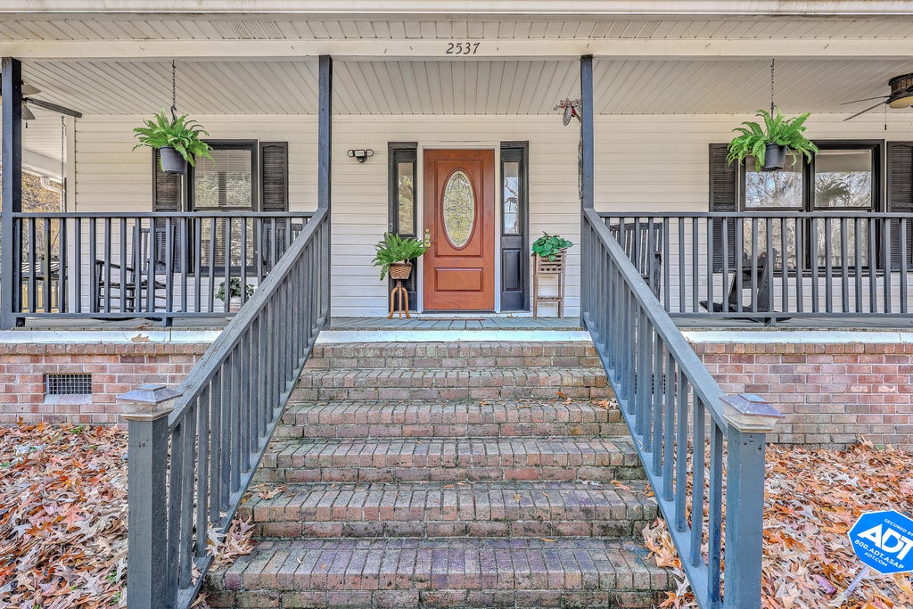 Photo of 2537 Etiwan Avenue, Charleston, SC 29414 (MLS # 26016194)