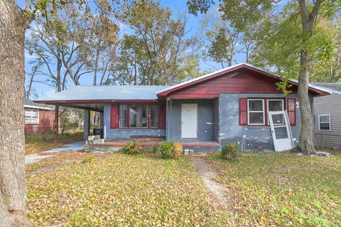 A home in North Charleston