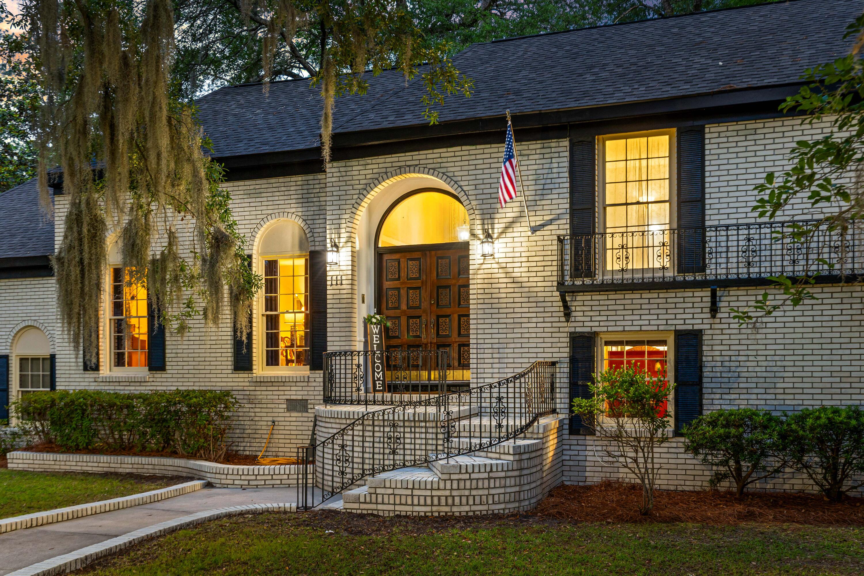 111 Seven Oaks Lane