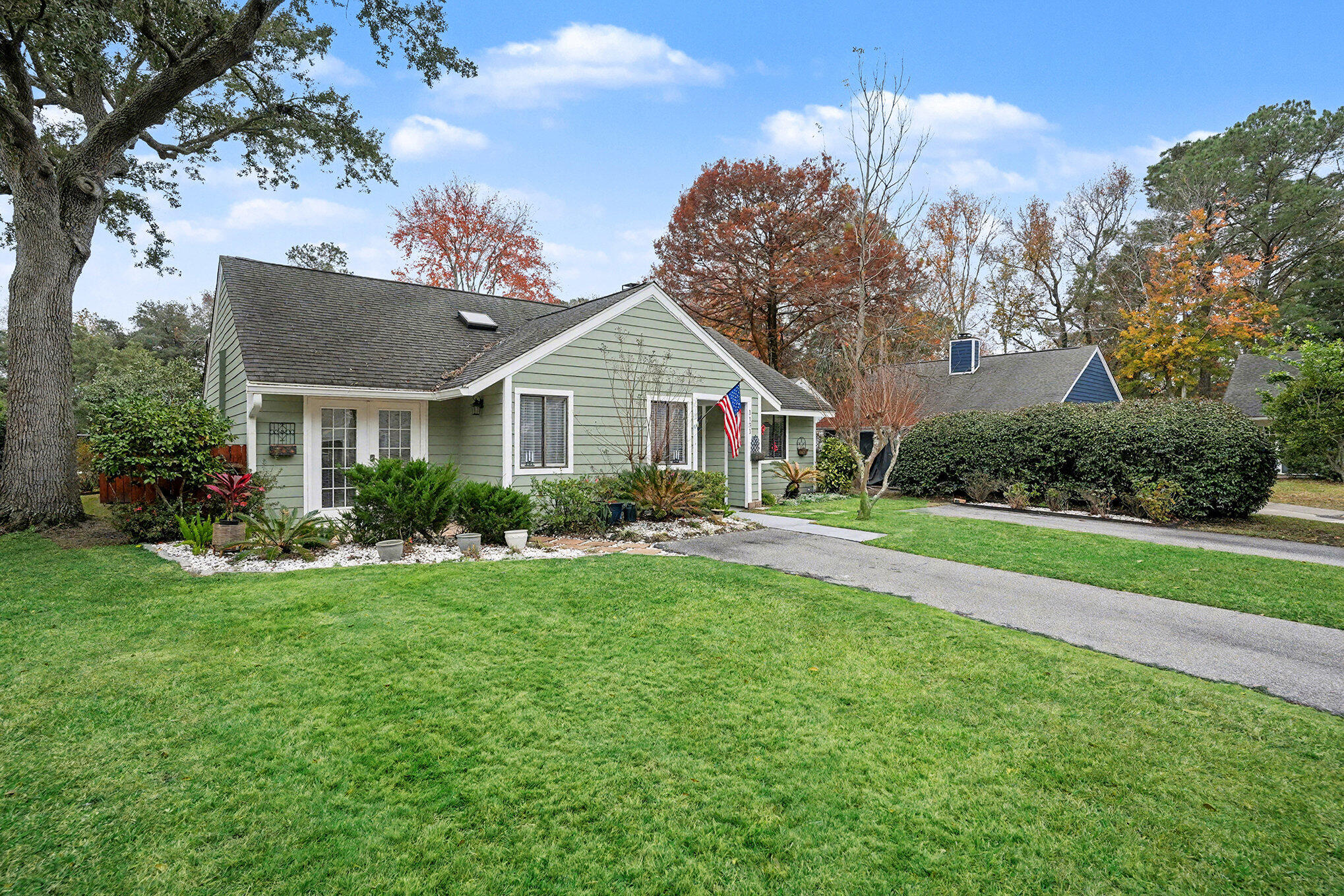 1131 Daffodil Lane