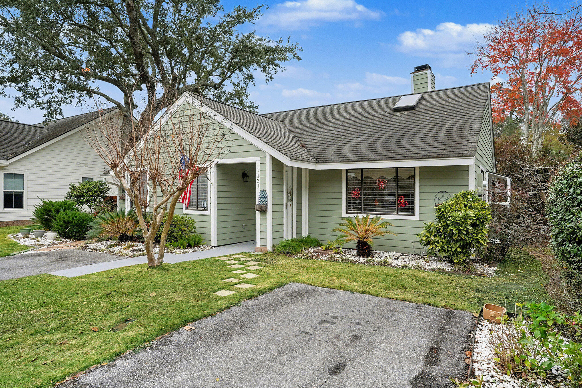 1131 Daffodil Lane