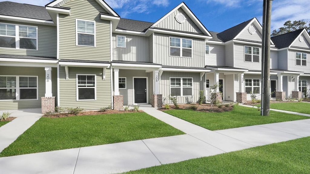 Photo of 208 Garbon Drive, Summerville, SC 29485 (MLS # 25025387)