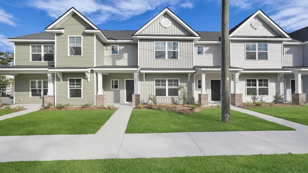 Photo of 208 Garbon Drive, Summerville, SC 29485 (MLS # 25025387)