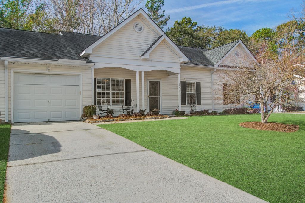Photo of 317 Dupont Way, Summerville, SC 29485 (MLS # 26001882)
