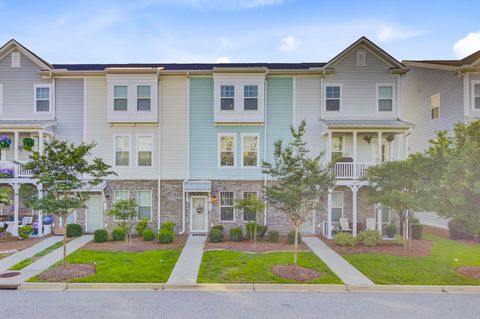 Photo of 136 Rowans Creek Drive, Charleston, SC 29492 (MLS # 25016452)