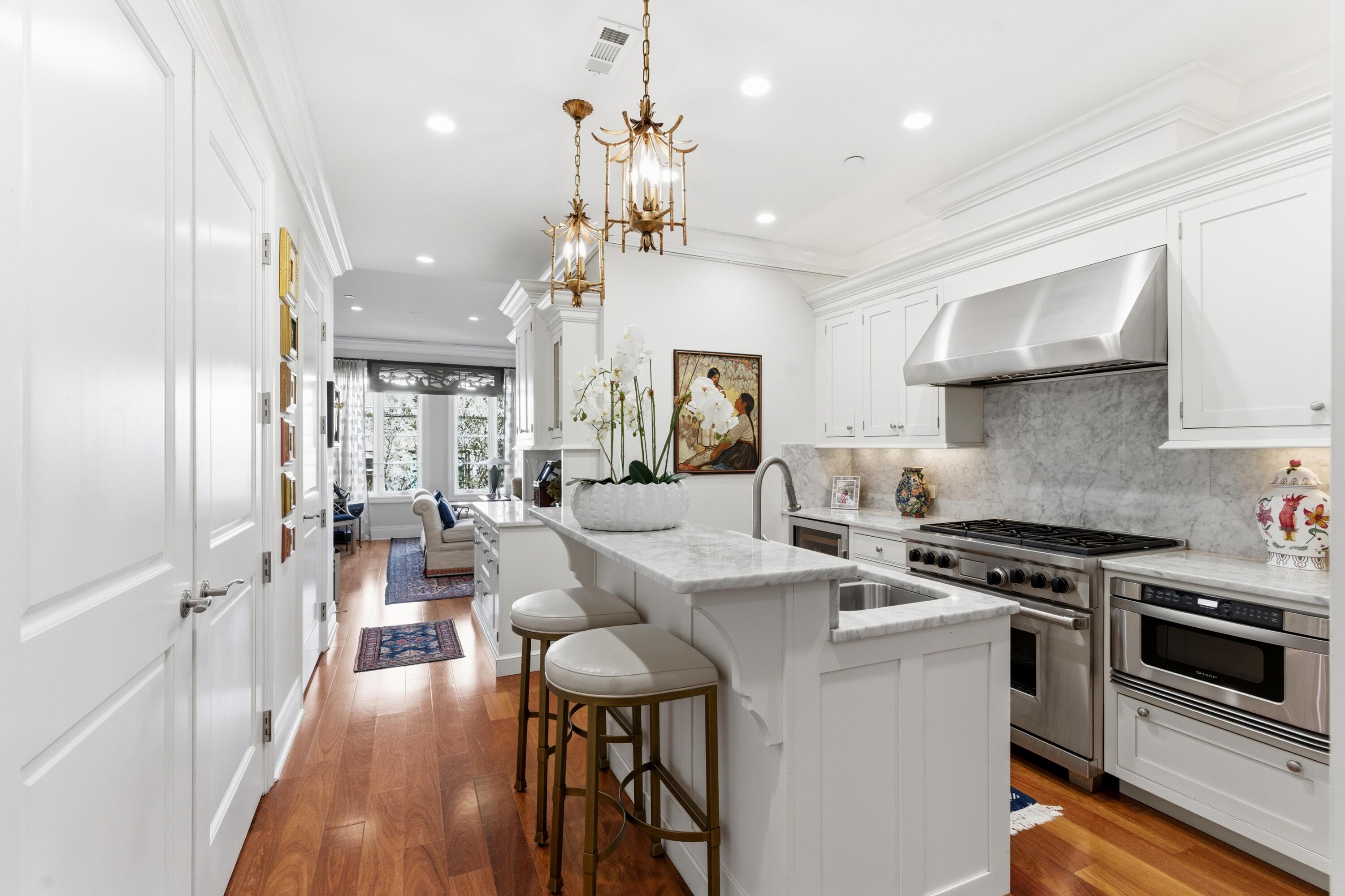 2 Laurens Street 3 E