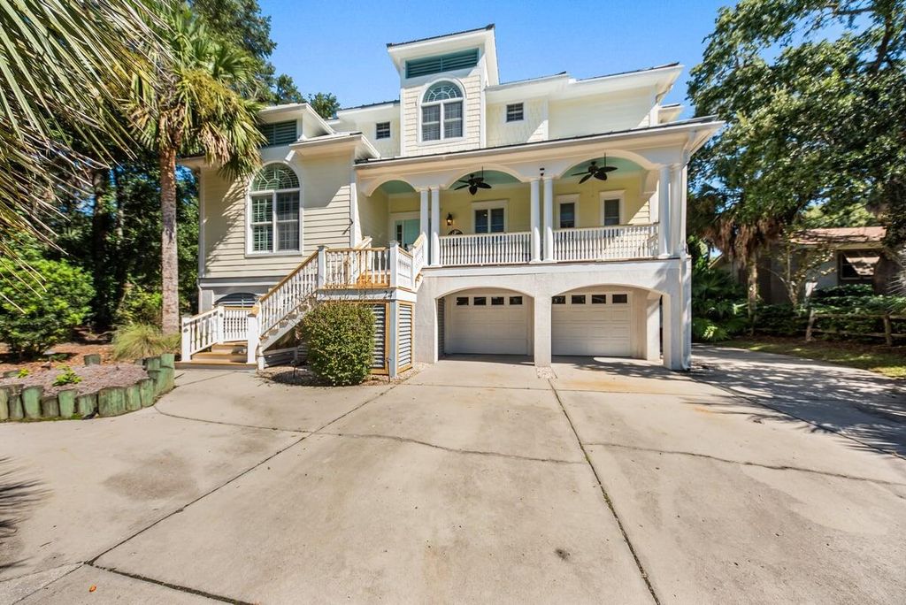 Photo of 24 31st Avenue, Isle of Palms, SC 29451 (MLS # 25028167)