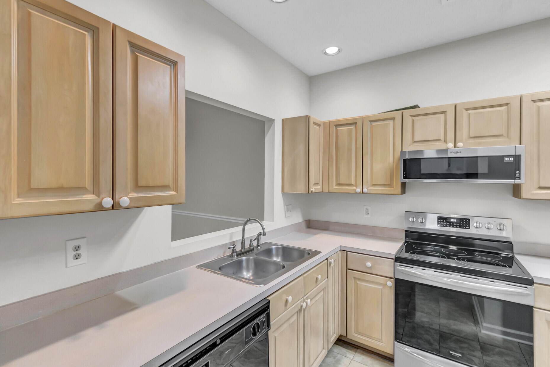 2455 Deer Ridge Lane Unit C