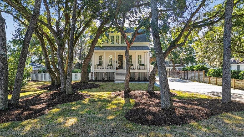 Photo of 1461 Hale Road, Mount Pleasant, SC 29464 (MLS # 26005622)