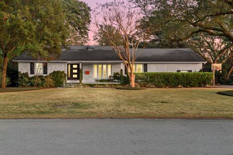 977 Cliffwood Drive Mount Pleasant SC 29464