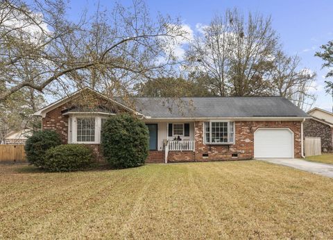 302 Chessington Circle Summerville SC 29485