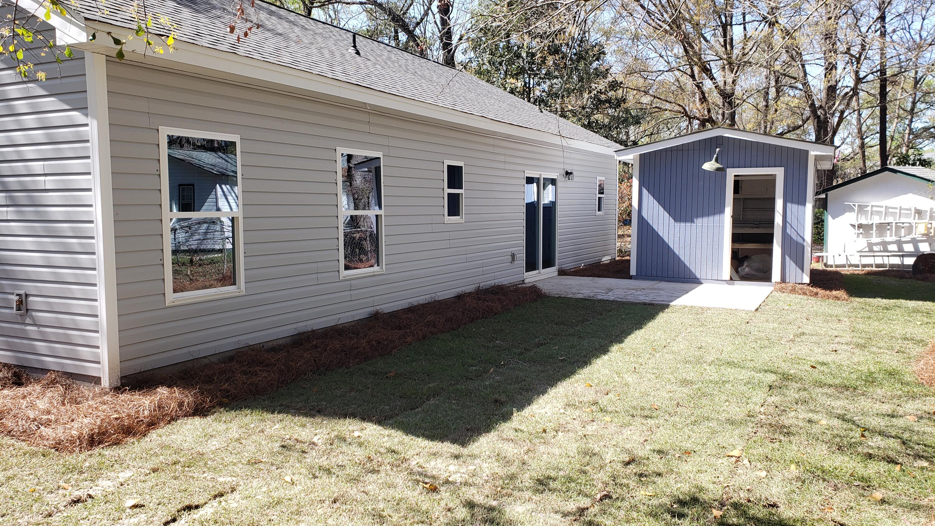 Photo 12 of 17 of 1746 Grech Street house