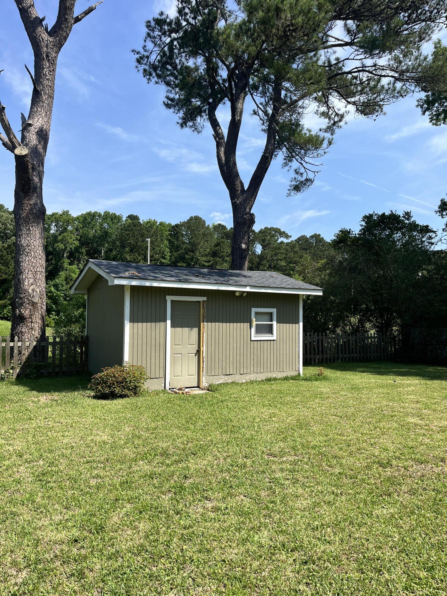 4106 Marilyn Drive