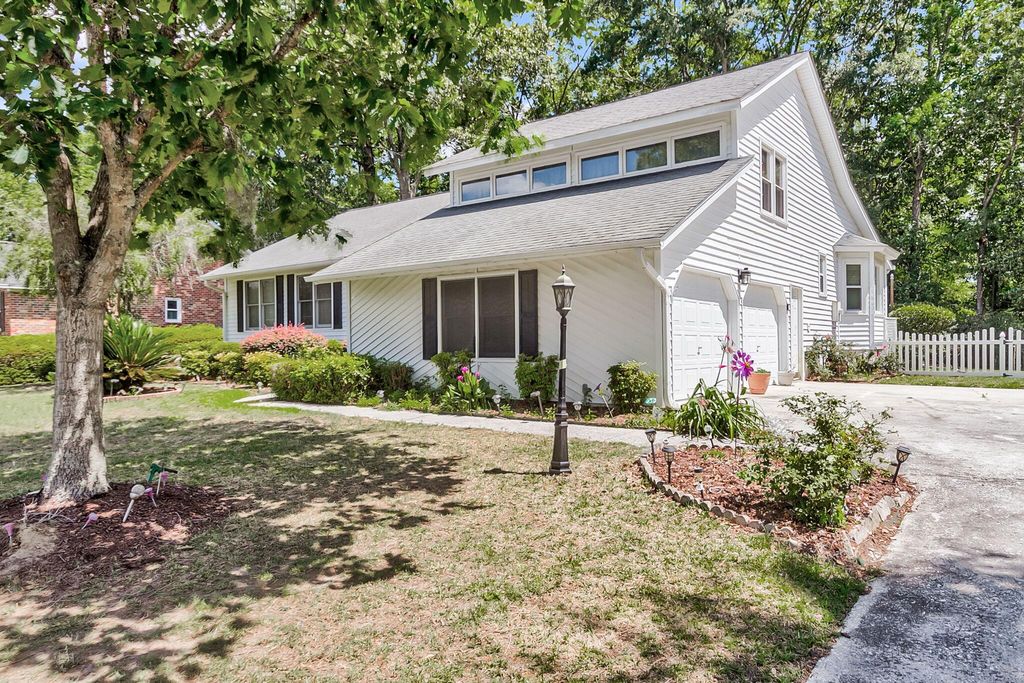 Photo of 2179 Hunter Creek Drive, Charleston, SC 29414 (MLS # 26015240)