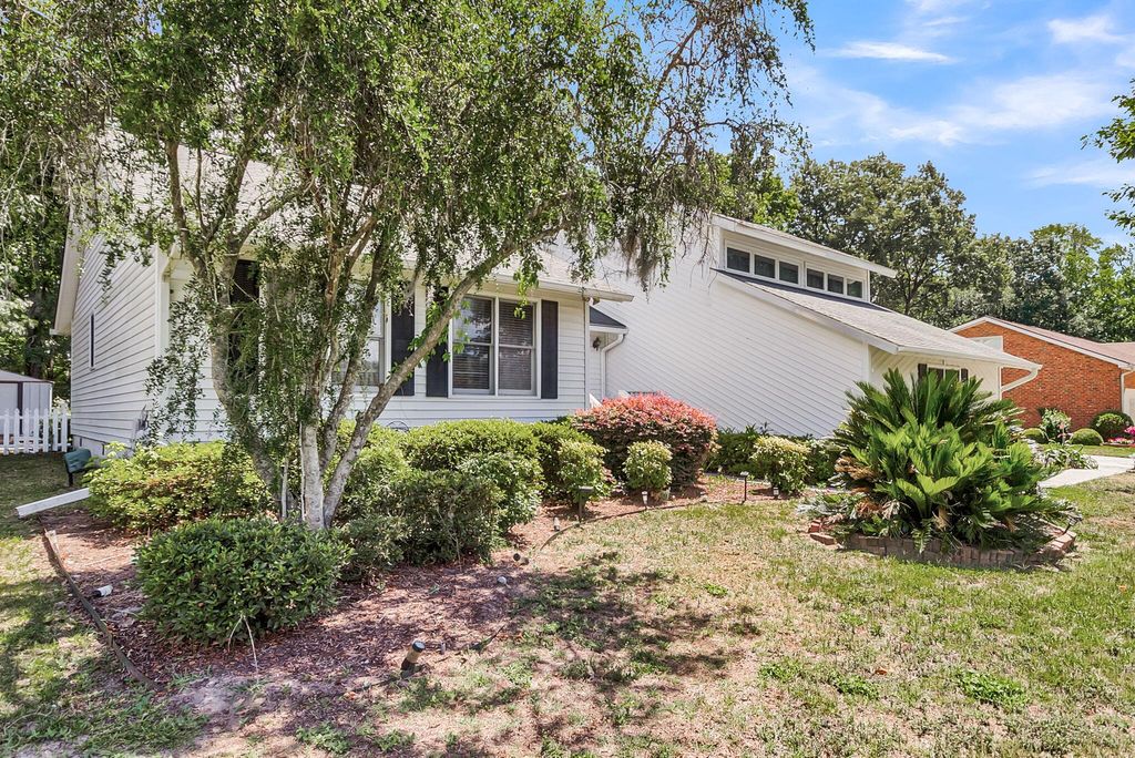 Photo of 2179 Hunter Creek Drive, Charleston, SC 29414 (MLS # 26015240)