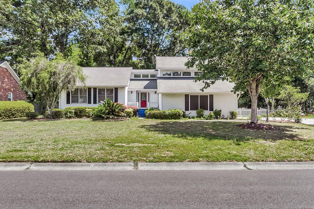 Photo of 2179 Hunter Creek Drive, Charleston, SC 29414 (MLS # 26015240)