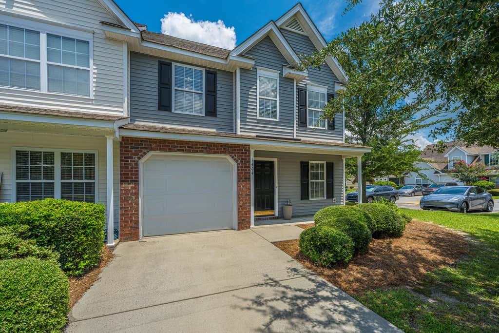 Photo of 1404 Buckthorn Circle, Summerville, SC 29483 (MLS # 26020540)