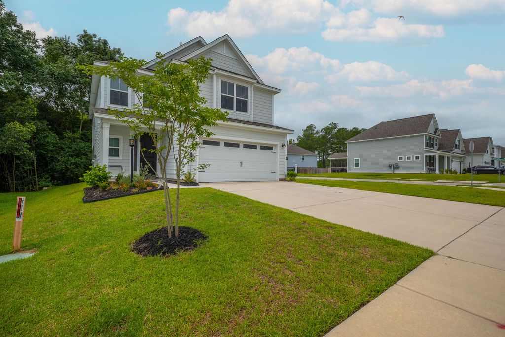 Photo of 109 Abbey Terrace Road, Moncks Corner, SC 29461 (MLS # 25019389)