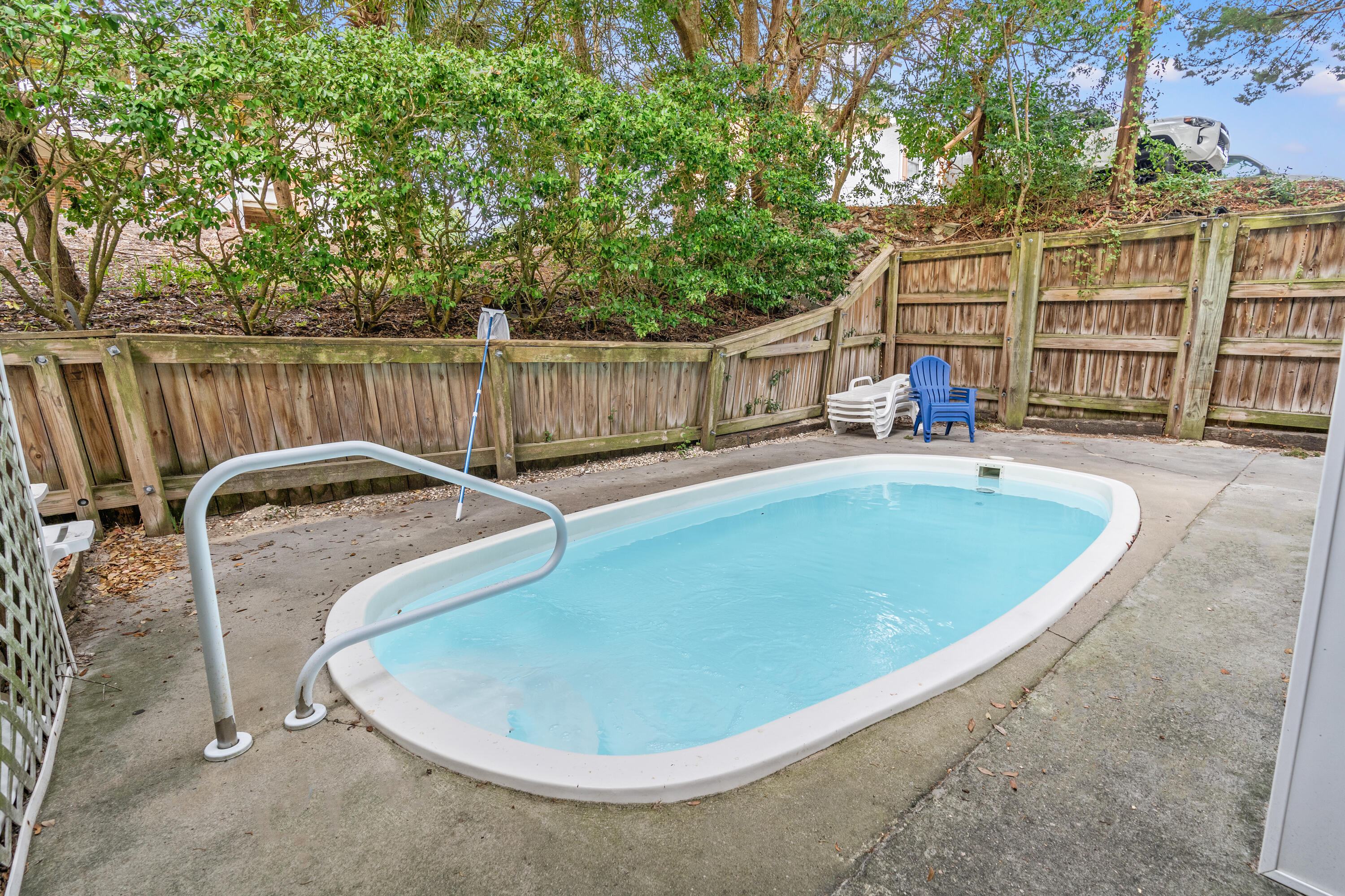 400 Hillside Drive A & B