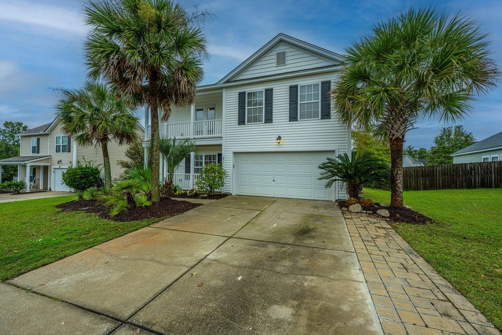 Photo of 271 Emerald Isle Drive, Moncks Corner, SC 29461 (MLS # 25027992)