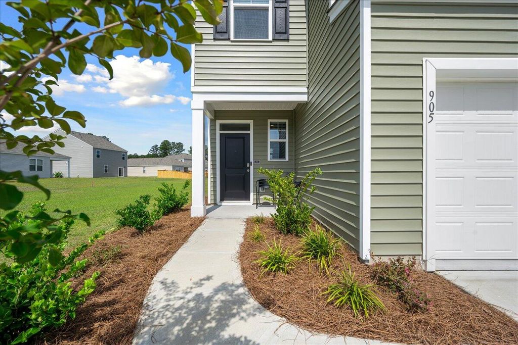 Photo of 905 Woodside Creek Lane, Summerville, SC 29486 (MLS # 26008525)