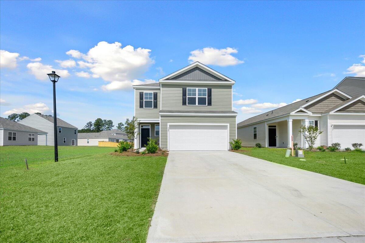 905 Woodside Creek Lane