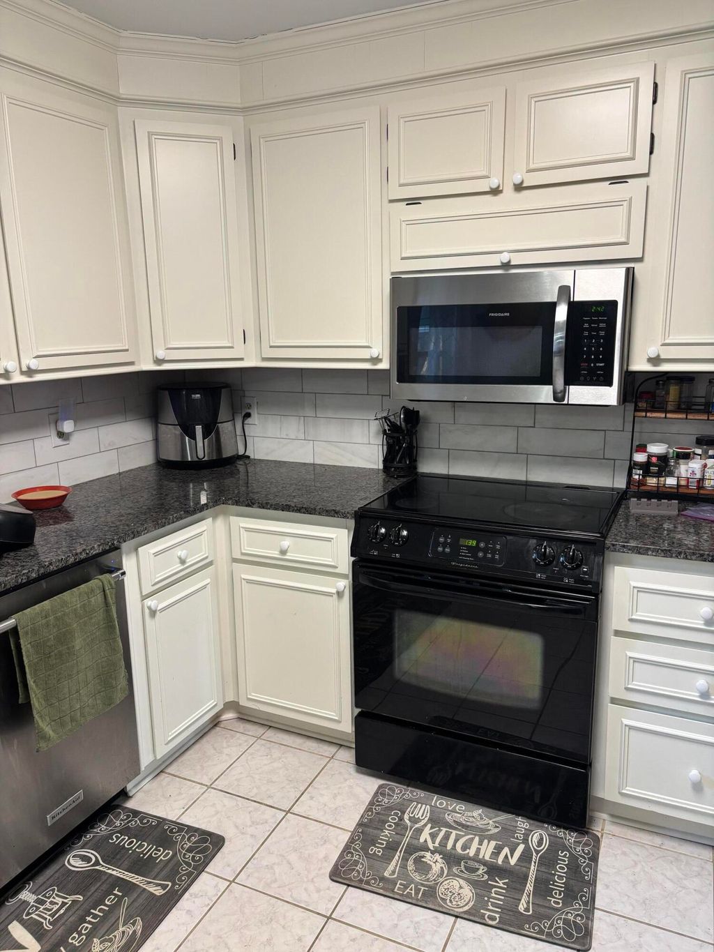 Photo of 112 River Oak Lane, Charleston, SC 29418 (MLS # 25032043)