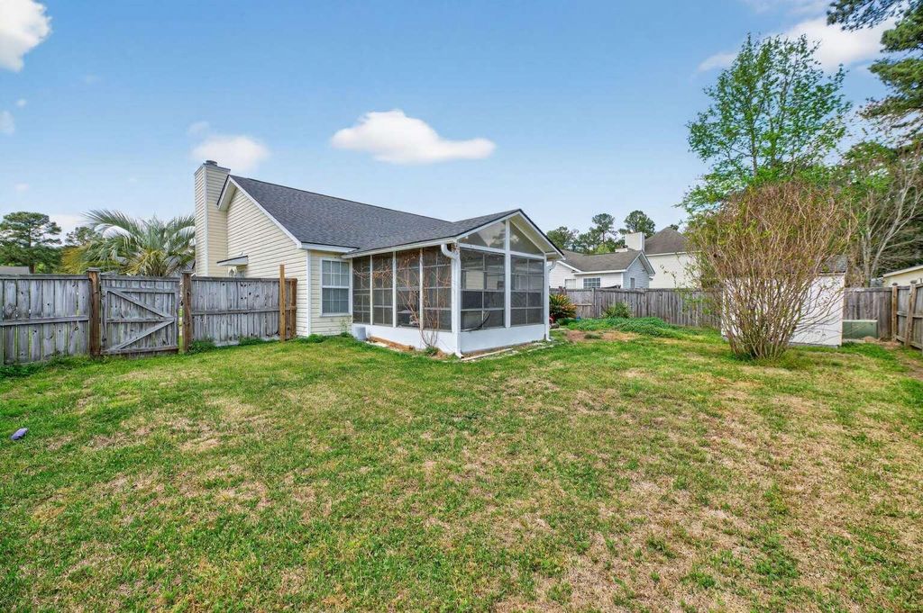 Photo of 306 Springdale Court, Summerville, SC 29486 (MLS # 26009116)