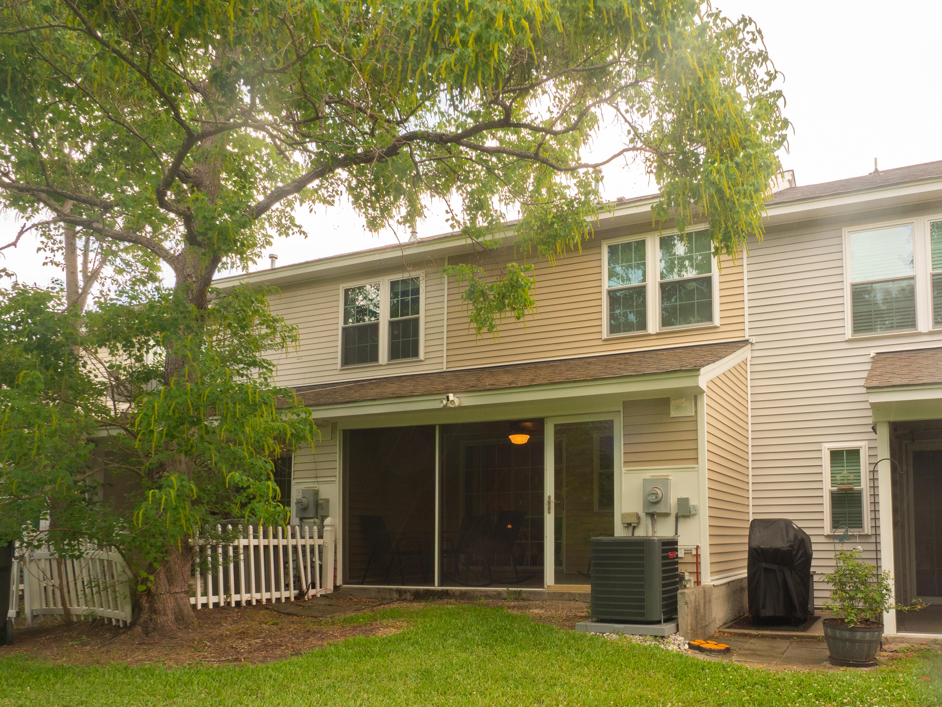 7919 Shadow Oak Drive