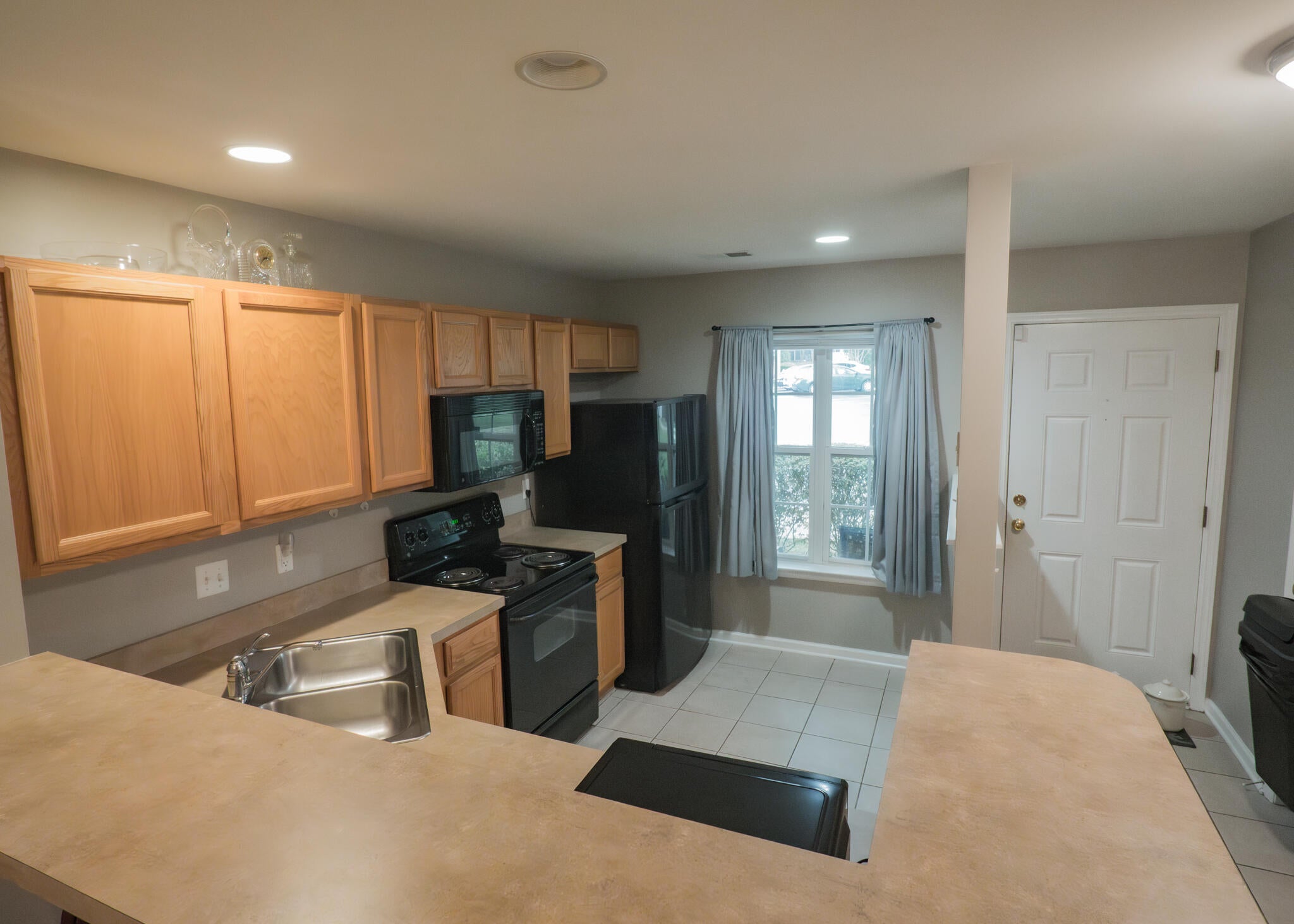 7919 Shadow Oak Drive