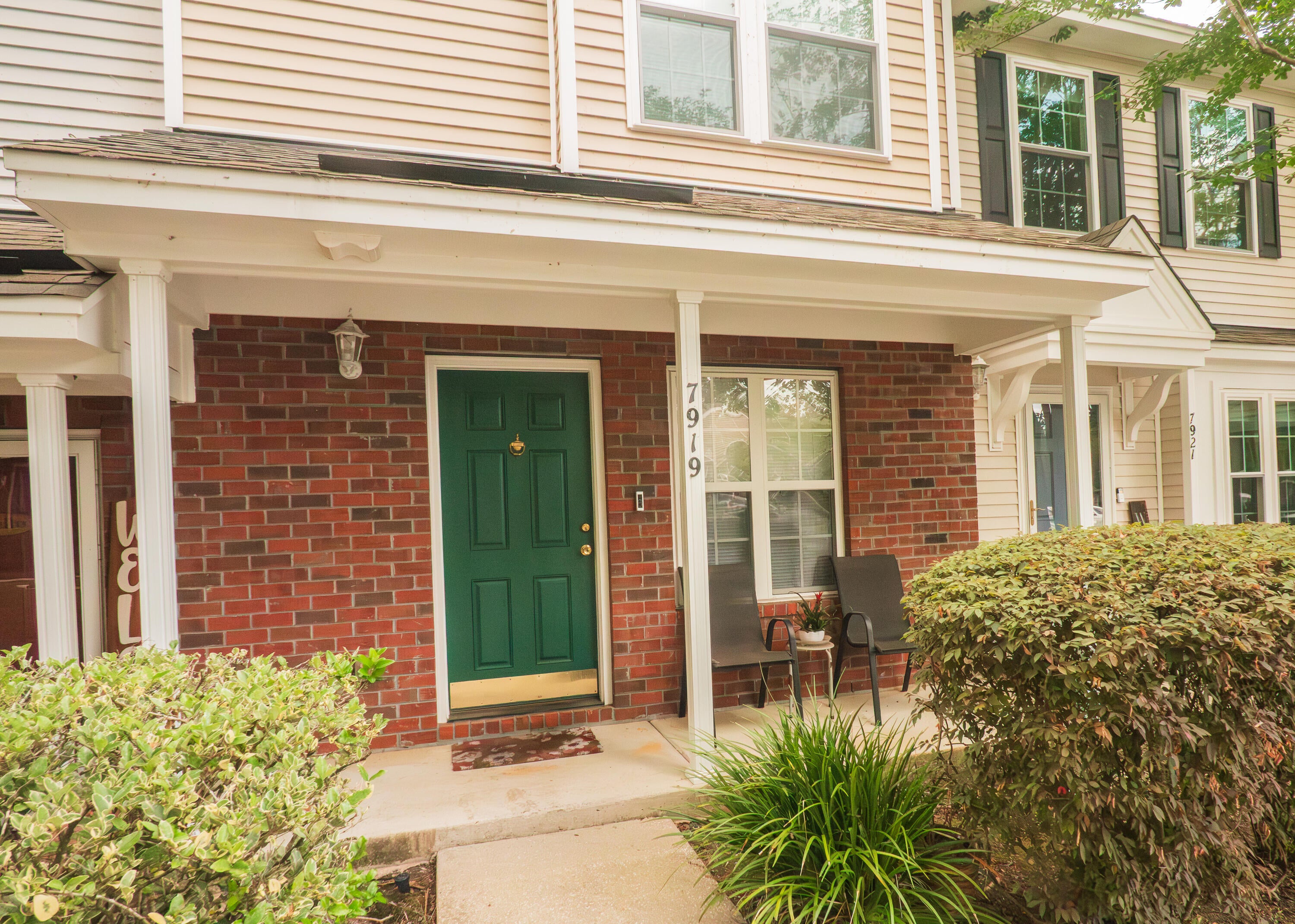 7919 Shadow Oak Drive