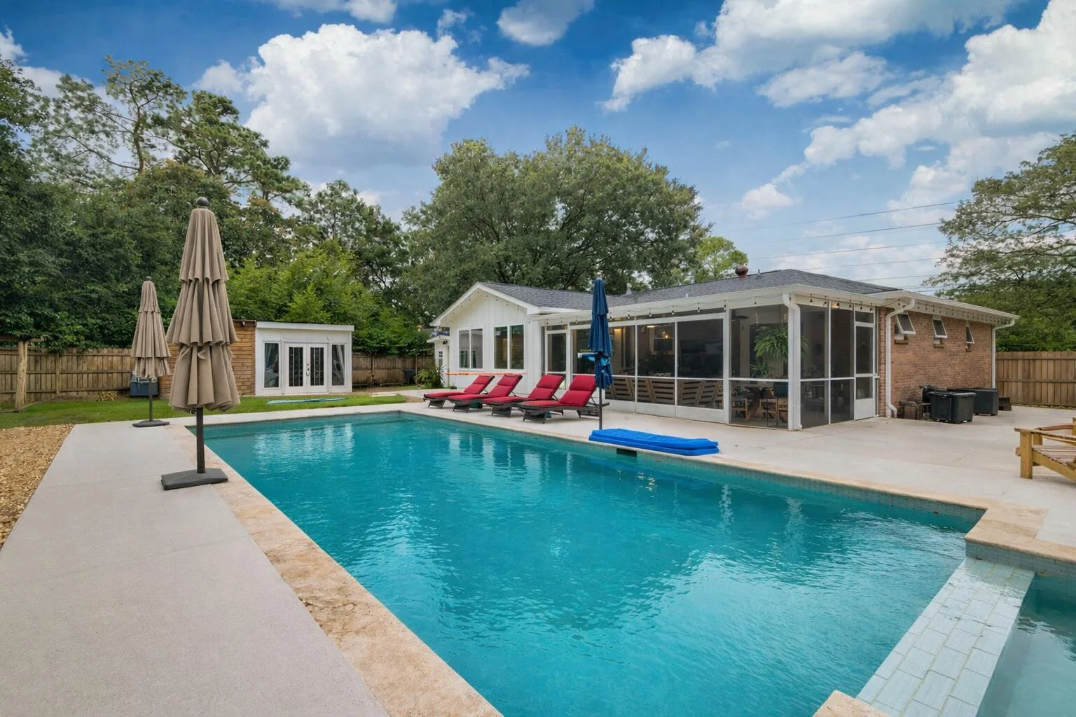 902 Mikell Drive