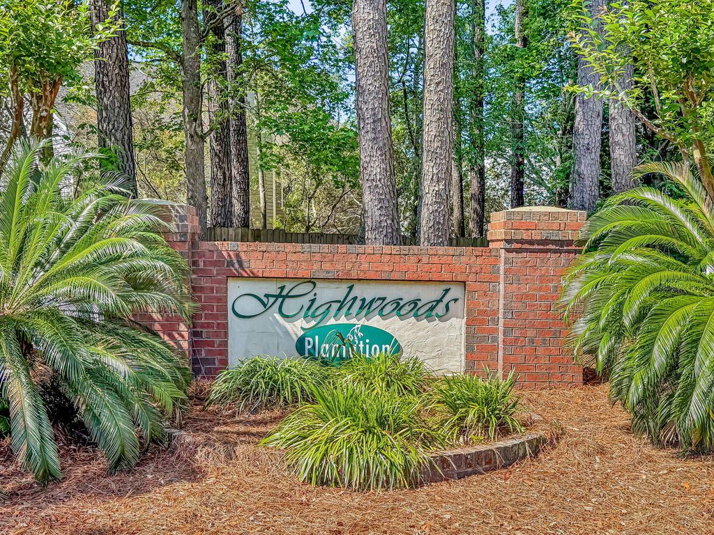 Photo of 126 Cannonsmill Lane, Summerville, SC 29485 (MLS # 26013081)