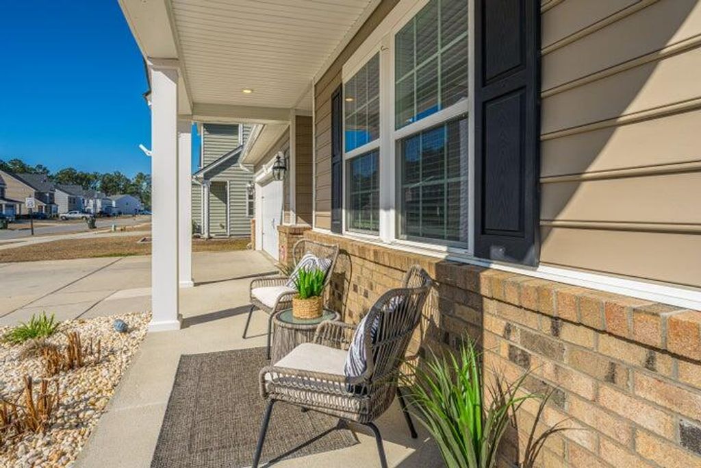 Photo of 226 Firewheel Court, Summerville, SC 29486 (MLS # 26013884)