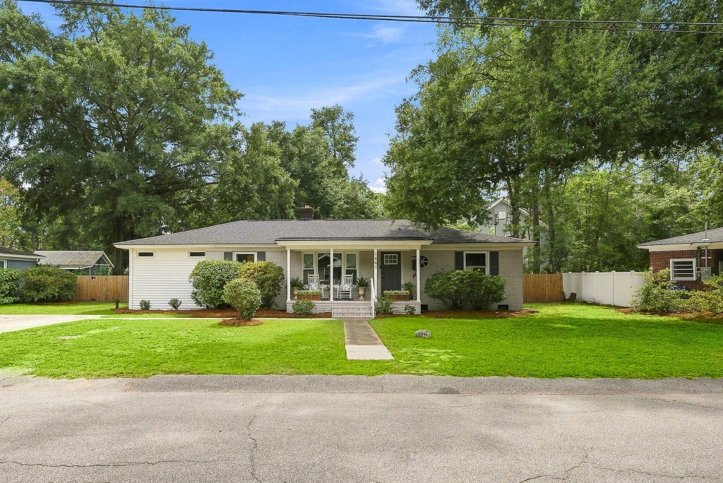 Photo of 1441 Brian Road, Charleston, SC 29407 (MLS # 26024907)