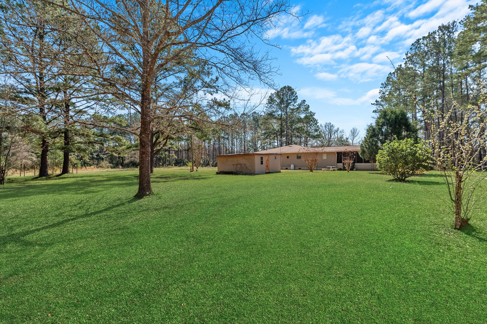 102 Wright Lane