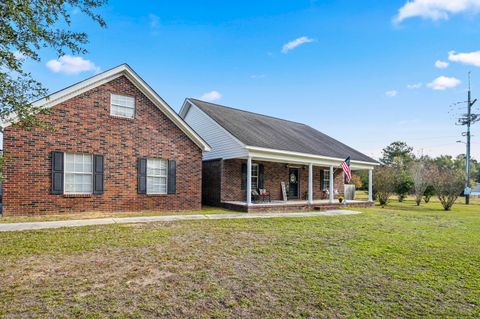 A home in Eutawville