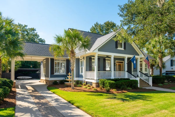 127 BERESFORD CREEK ST, DANIEL ISLAND, SC 29492 - Image 7918adf0aadc8dd83d0bacd2ec7a34af/1069863082