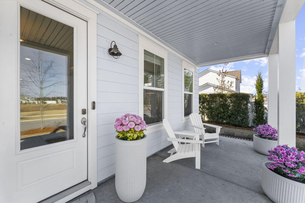 Photo of 305 Sherrod Park Lane, Summerville, SC 29486 (MLS # 26004681)