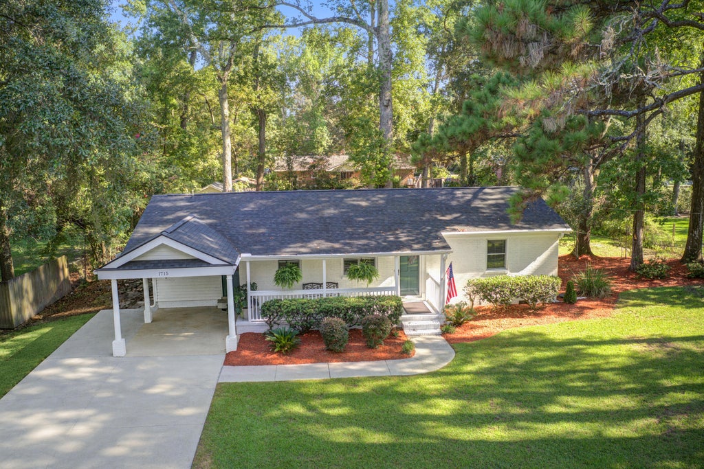 Photo of 1715 Houghton Drive, Charleston, SC 29412 (MLS # 26023469)