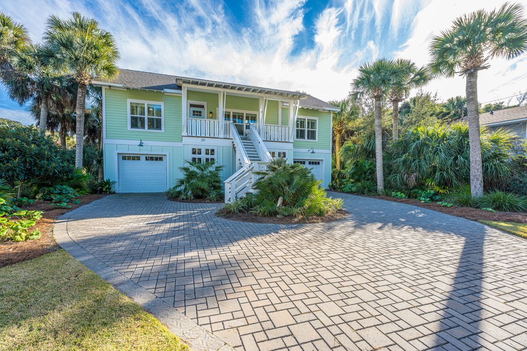 Photo of 211 W Hudson Avenue, Folly Beach, SC 29439 (MLS # 26000540)