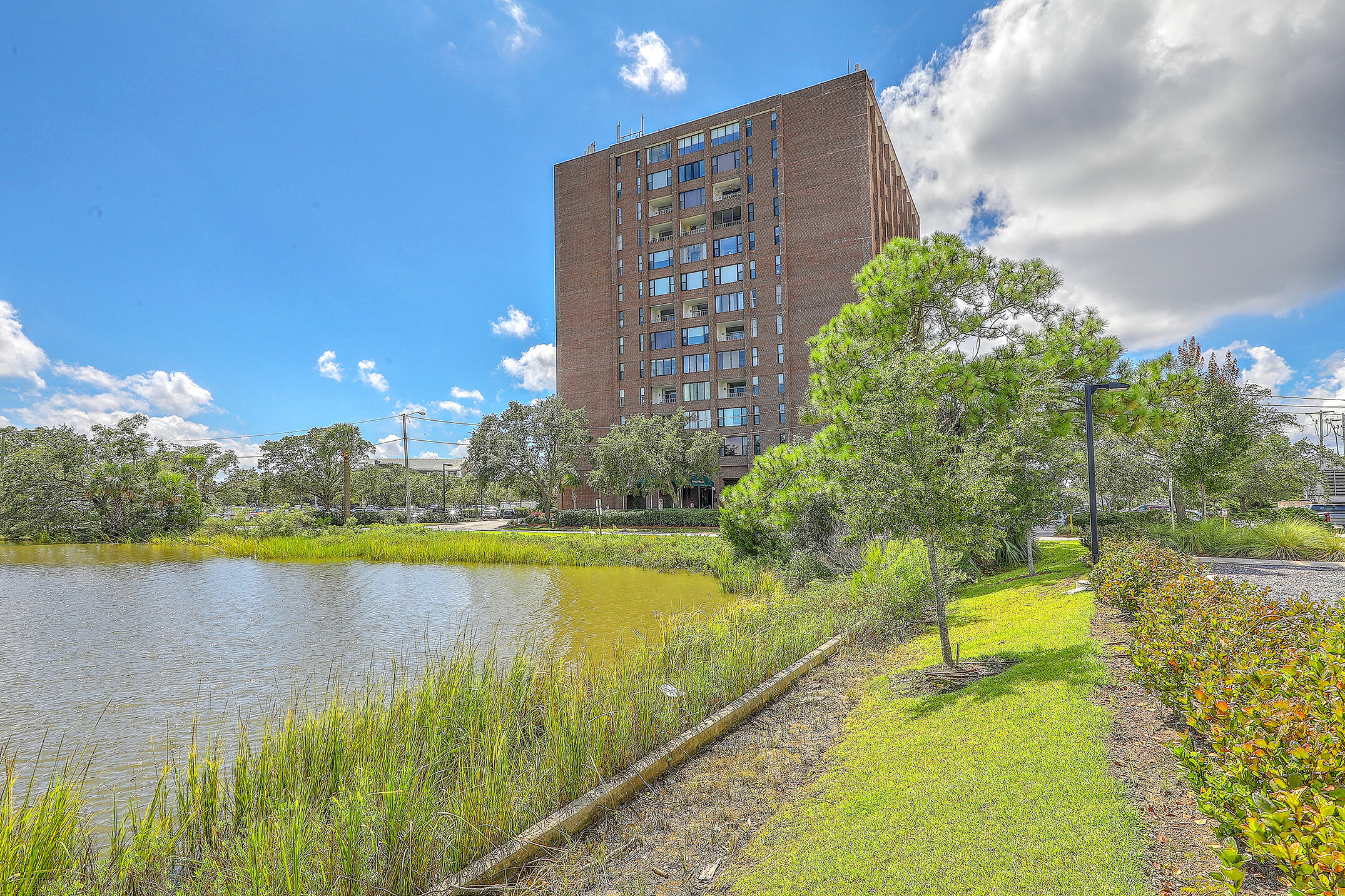 14 Lockwood Drive 7abg