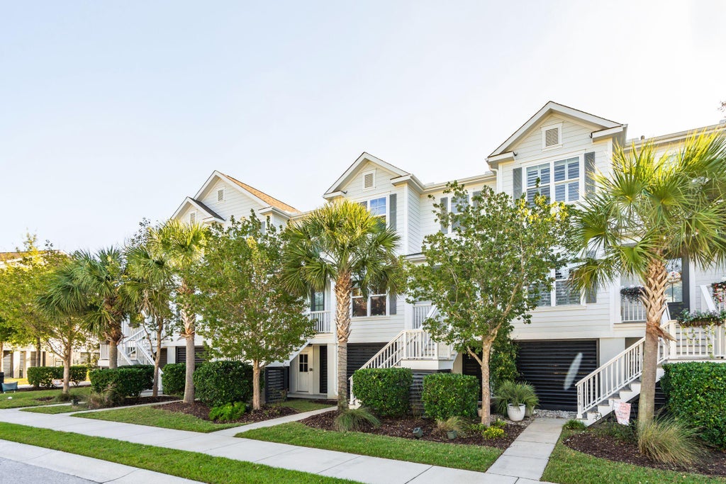 Photo of 1614 Prince Edward Street, Mount Pleasant, SC 29466 (MLS # 26029059)