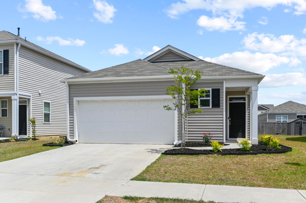 Photo of 922 Woodside Creek Lane, Summerville, SC 29486 (MLS # 26012022)