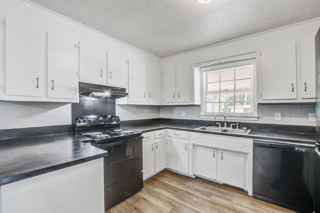 Photo of 845 Hitching Post Road, Charleston, SC 29414 (MLS # 26011234)