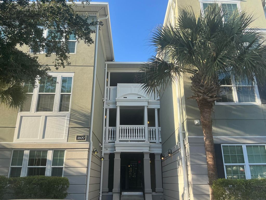 Photo of 1615 Telfair Way, Charleston, SC 29412 (MLS # 25026296)