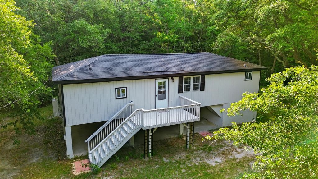 Photo of 88 Turtle Court, Ridgeville, SC 29472 (MLS # 26014648)