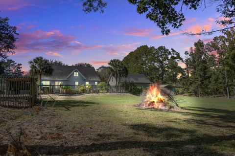 A home in Moncks Corner