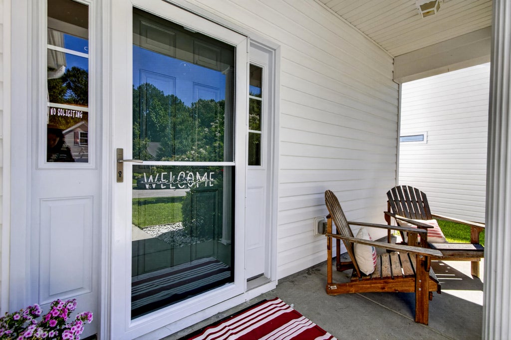 Photo of 114 Coosawatchie Street, Summerville, SC 29485 (MLS # 26025053)