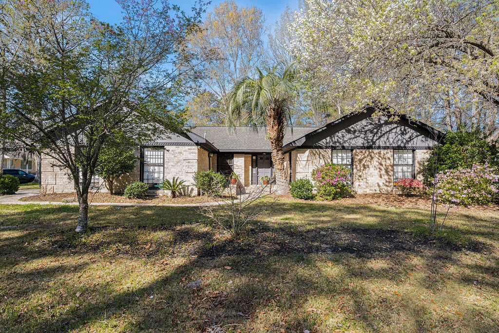 Photo of 23 S Basilica Avenue, Hanahan, SC 29410 (MLS # 26024073)